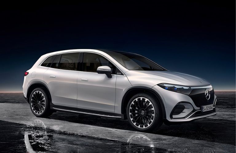 2023 Mercedes-Benz EQS SUV exterior side look
